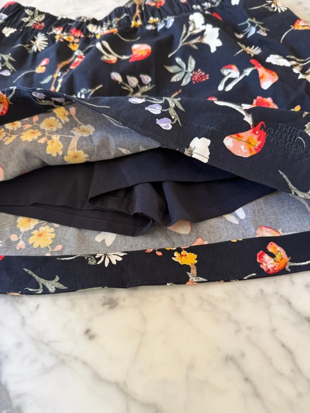The north face flowers and mushrooms skirt over shorts. Skort NWT. Medium. - Picture 4 of 4